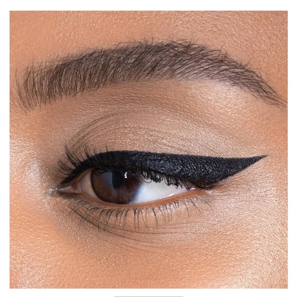 Natasha Denona Macro Blade Liquid Eyeliner - Intense Black